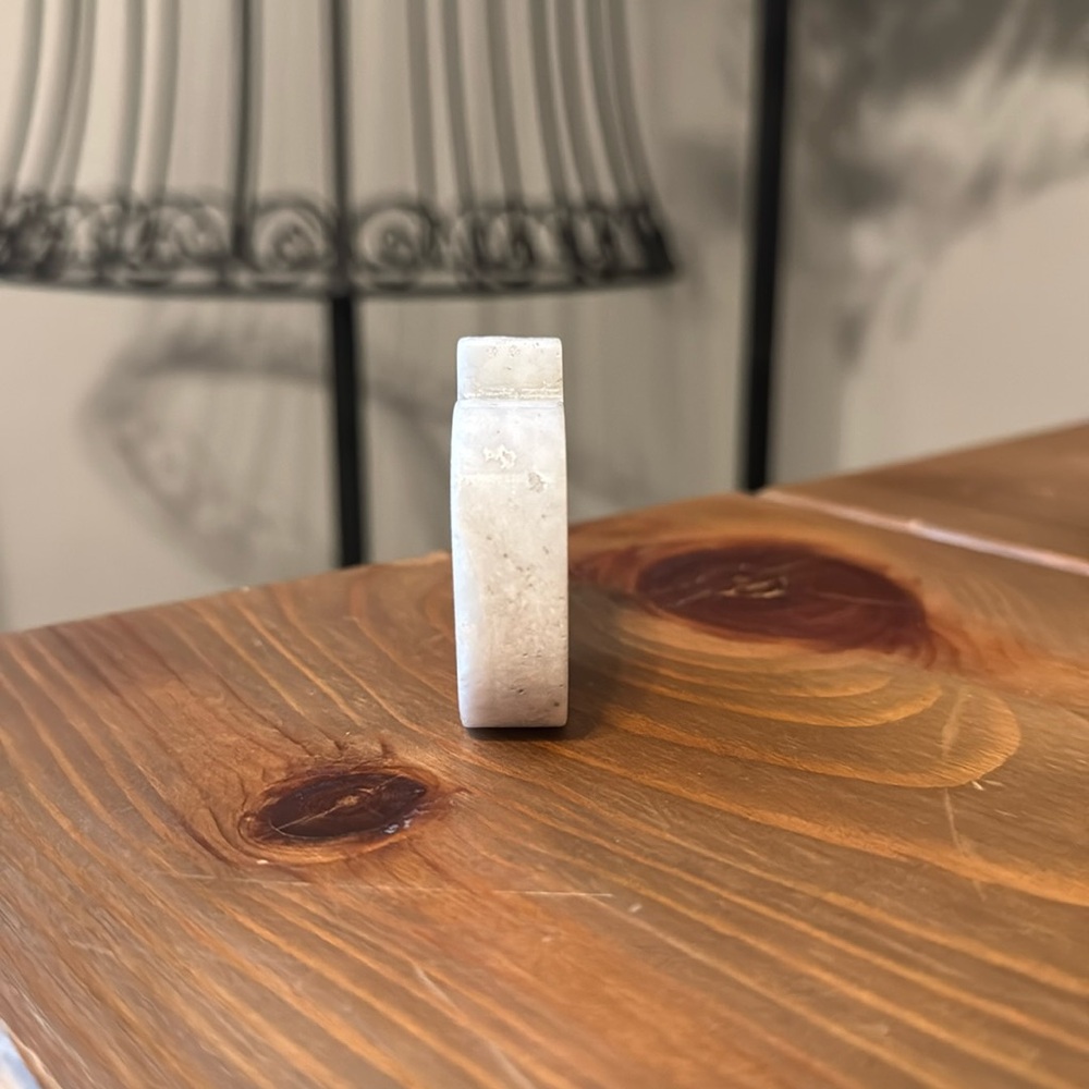 Stone Quartz Stone Carved Apple - Picture 4 of 4